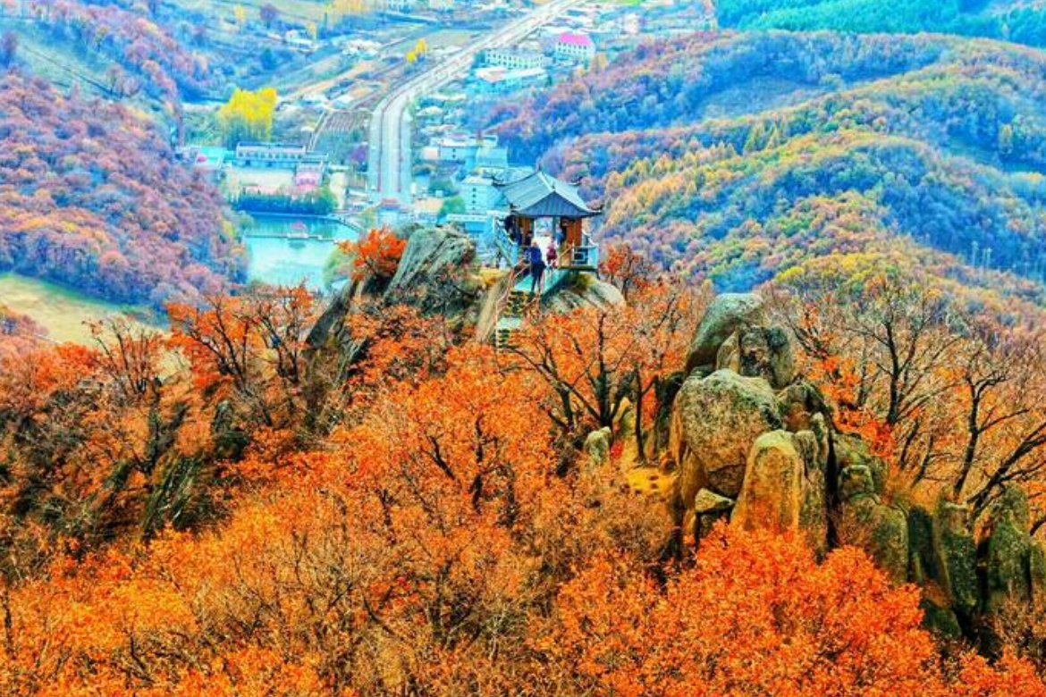 Zhuque Mountain National Forest Park